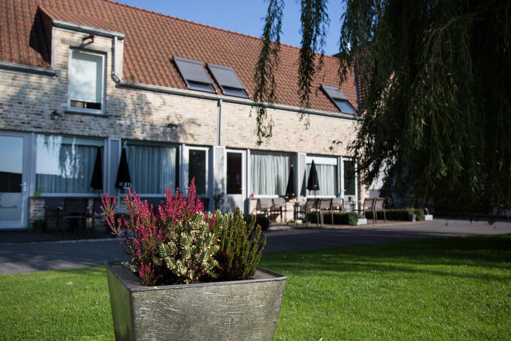 B&B Het Schalienhof Veurne Bagian luar foto